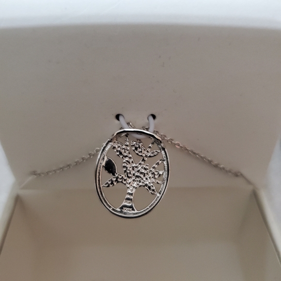 Sterling silver diamond Tree of Life necklace NWT - Picture 7 of 8